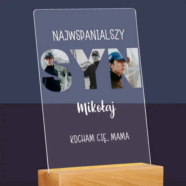 Słowo Ze Zdjęć: Syn - Wydruk Na Szkle Akrylowym