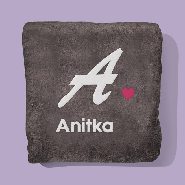 Monogram: Inicjał z Imieniem Ona - Koc z Haftem