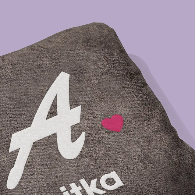 Monogram: Inicjał z Imieniem Ona - Koc z Haftem