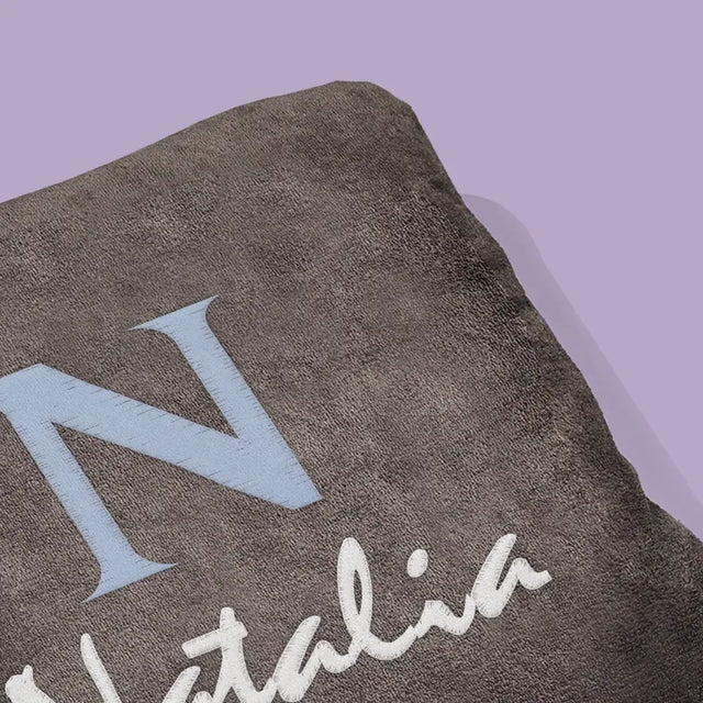 Monogram: Inicjał Imię - Koc z Haftem