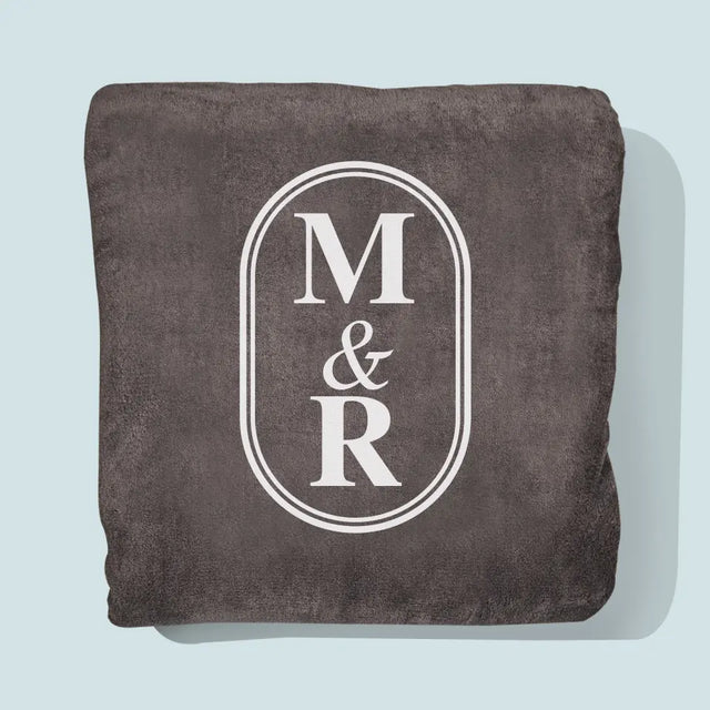 Monogram: Inicjały Klasyczne - Koc z Haftem