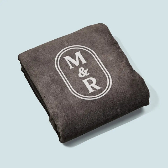 Monogram: Inicjały Klasyczne - Koc z Haftem