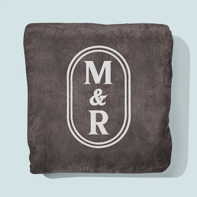 Monogram: Inicjały Klasyczne - Koc z Haftem