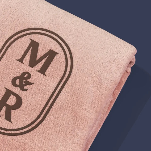 Monogram: Inicjały Klasyczne - Koc z Haftem