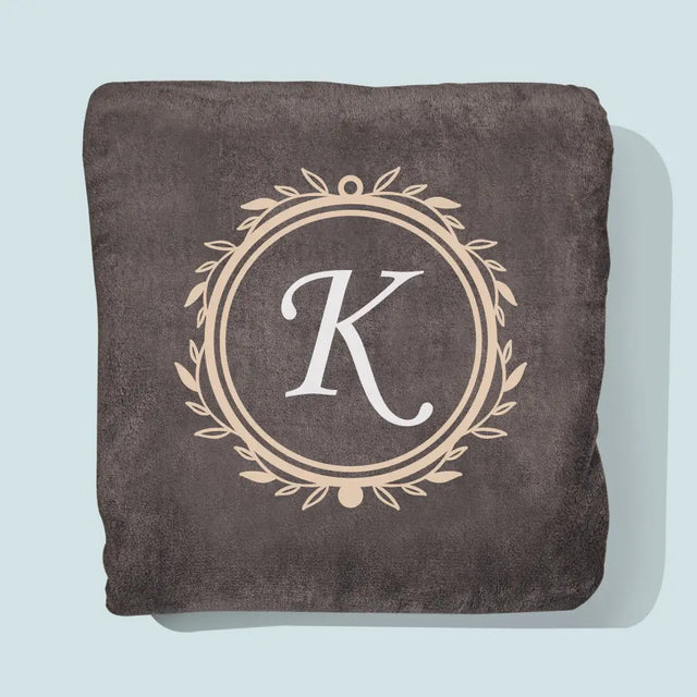 Monogram: Monogram Ozdobny - Koc z Haftem