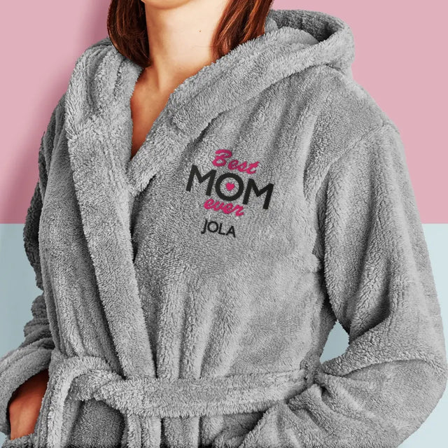 Monogram: Best Mom Ever - Szlafrok z Haftem