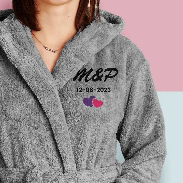 Monogram: Inicjały Serca - Szlafrok z Haftem