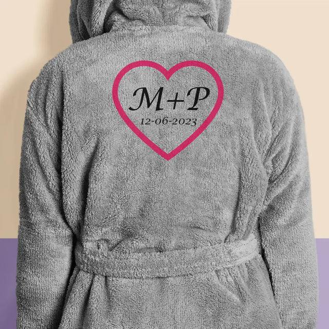 Monogram: Inicjały w Sercu - Szlafrok z Haftem