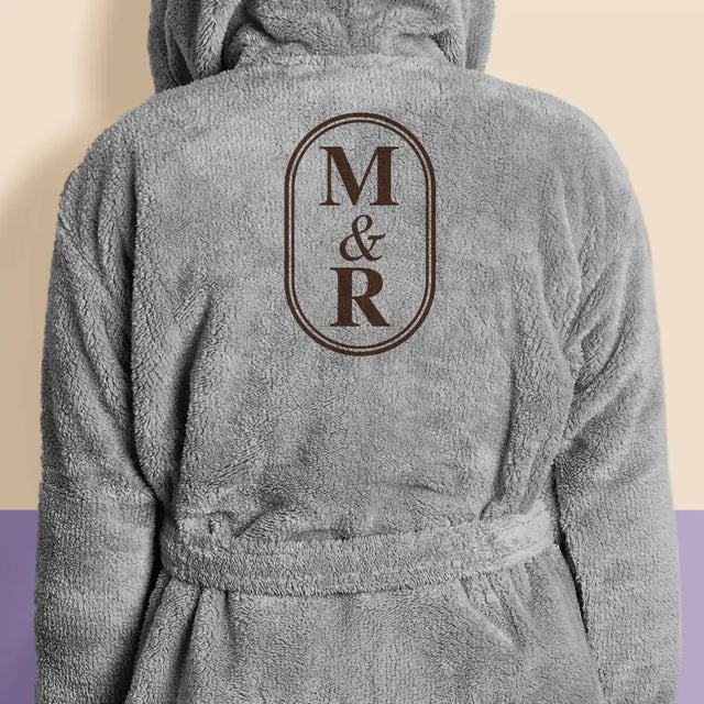 Monogram: Inicjały Klasyczne - Szlafrok z Haftem