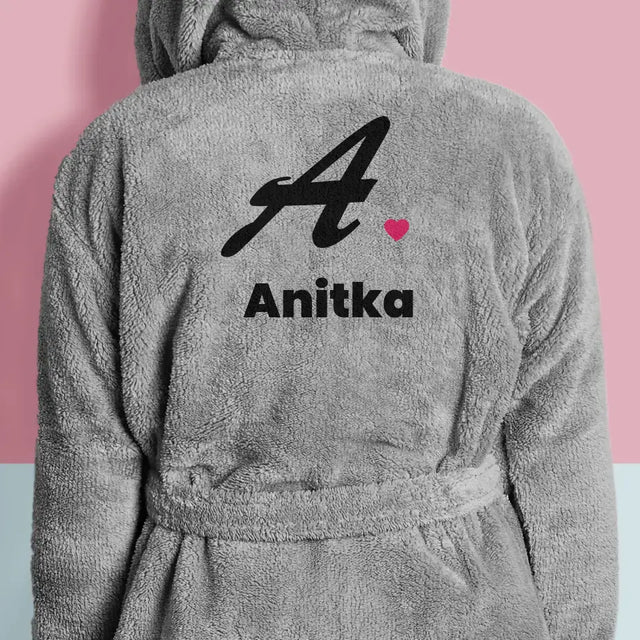 Monogram: Inicjał z Imieniem Ona - Szlafrok z Haftem