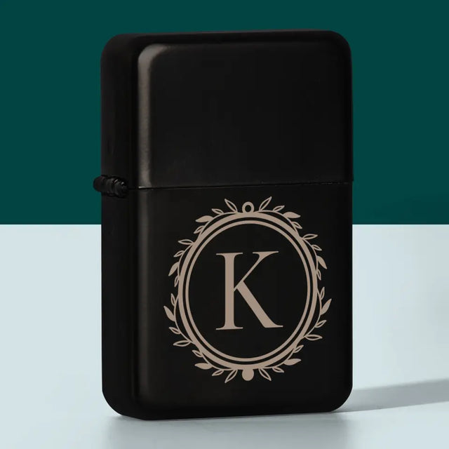 Monogram: Monogram Ozdobny - Zapalniczka z Grawerem