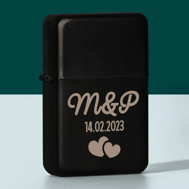 Monogram: Inicjały Serca - Zapalniczka z Grawerem