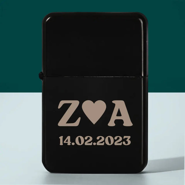 Monogram: Miłosne Inicjały z Datą - Zapalniczka z Grawerem