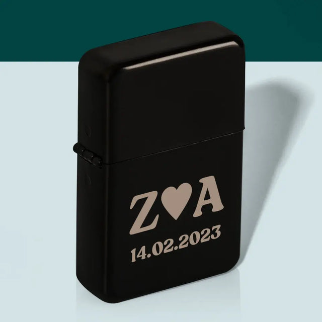 Monogram: Miłosne Inicjały z Datą - Zapalniczka z Grawerem