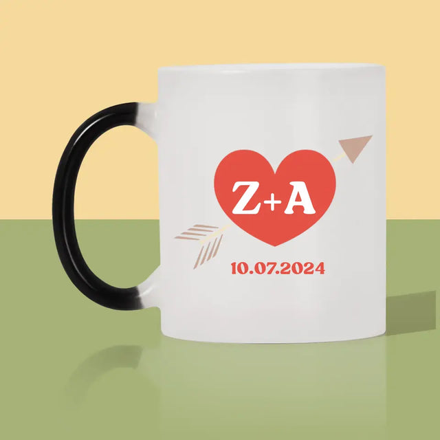 Monogram: Inicjały Serca Ze Strzałą - Kubek z Nadrukiem