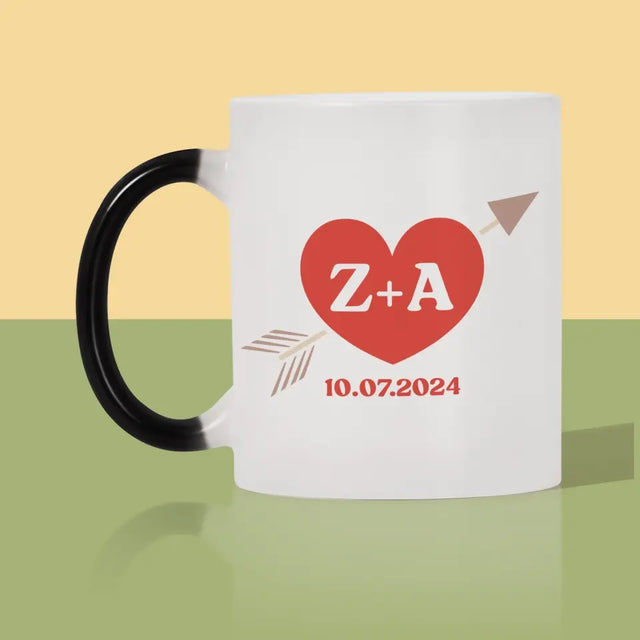 Monogram: Inicjały Serca Ze Strzałą - Kubek z Nadrukiem