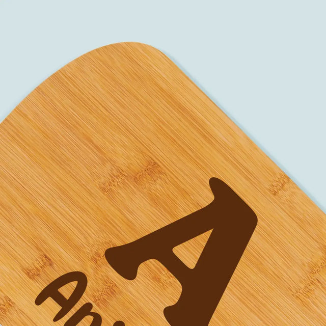 Monogram: Twój Inicjał z Imieniem - Deska Kuchenna z Grawerem