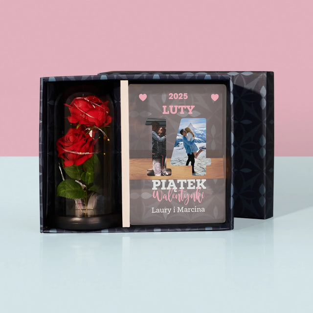 Słowo Ze Zdjęć: Walentynki Kartka z Kalendarza - Zestaw Prezentowy z Wydrukiem Na Szkle i Wieczną Różą
