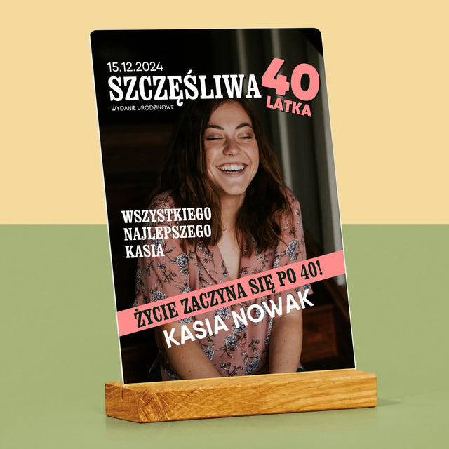 Okładka Magazynu: Szczęśliwa 40-Latka - Wydruk Na Szkle Akrylowym