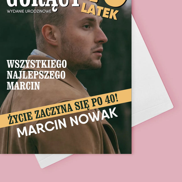 Okładka Magazynu: Gorący 40-Latek - Kartka Z Życzeniami