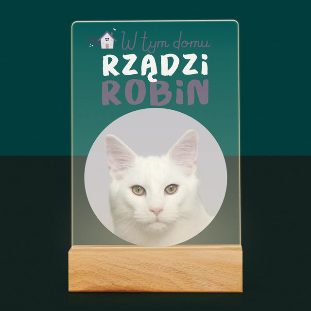 Zdjęcie i Podpis: w Tym Domu Rządzi Zwierzak - Wydruk Na Szkle Akrylowym