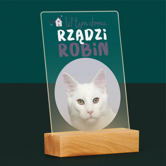 Zdjęcie i Podpis: w Tym Domu Rządzi Zwierzak - Wydruk Na Szkle Akrylowym