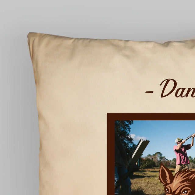 Fotokolaż: Pogromca Dzików - Poduszka z Nadrukiem