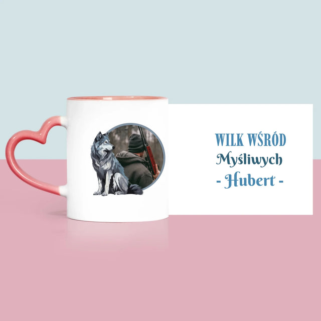 Zdjęcie I Podpis: Wilk Wśród Myśliwych - Kubek z Nadrukiem