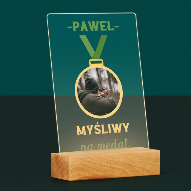 Zdjęcie I Podpis: Myśliwy Na Medal - Wydruk Na Szkle Akrylowym