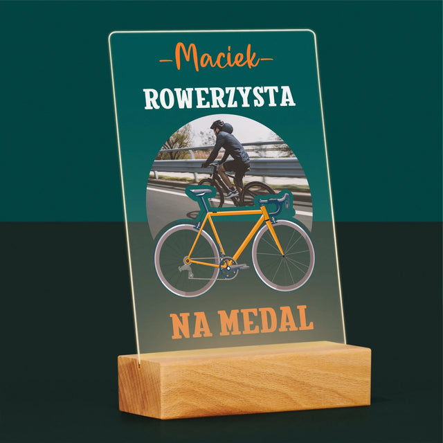 Zdjęcie I Podpis: Rowerzysta Na Medal - Wydruk Na Szkle Akrylowym