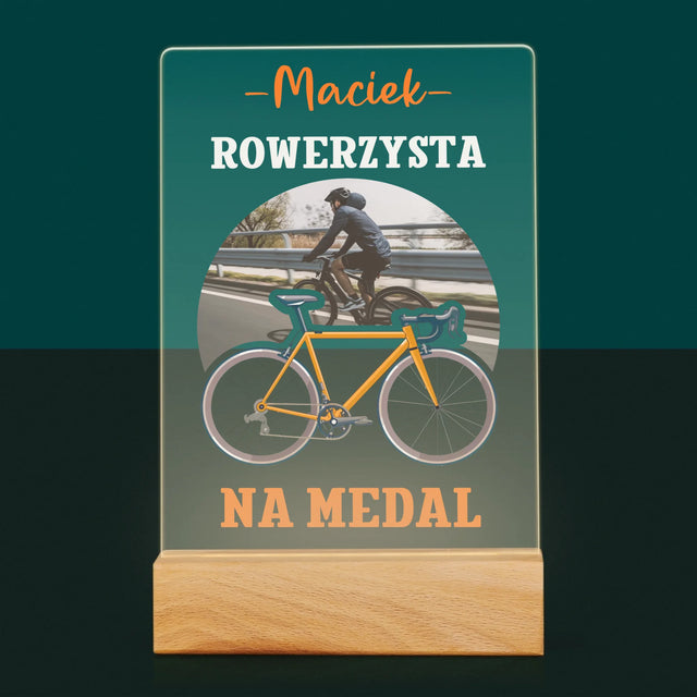 Zdjęcie I Podpis: Rowerzysta Na Medal - Wydruk Na Szkle Akrylowym
