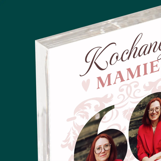Słowo Ze Zdjęć: Kochanej Mamie z Okazji 60 Urodzin - Blok Akrylowy z Nadrukiem
