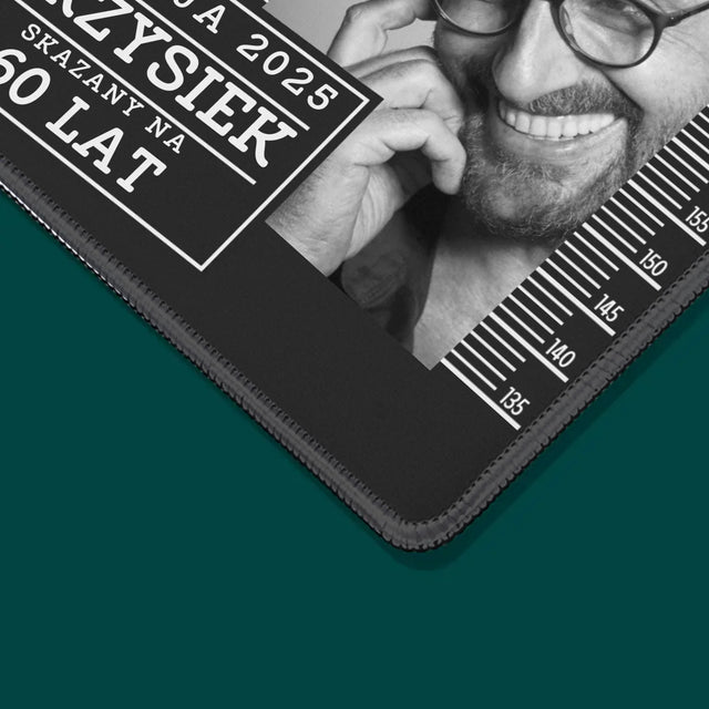 Fotokolaż: Skazany Na 60 Lat - Podkładka Pod Myszkę