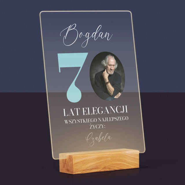 Zdjęcie I Podpis: 70 Lat Elegancji - Wydruk Na Szkle Akrylowym