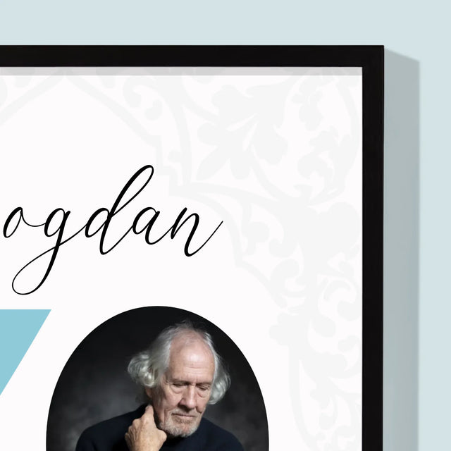 Zdjęcie I Podpis: 70 Lat Elegancji - Wydruk Obramowany