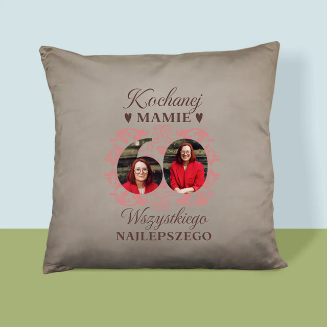 Słowo Ze Zdjęć: Kochanej Mamie z Okazji 60 Urodzin - Poduszka z Nadrukiem