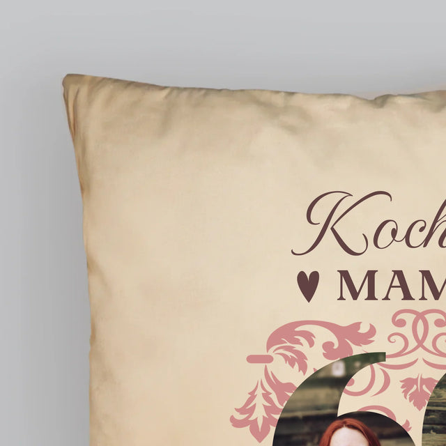 Słowo Ze Zdjęć: Kochanej Mamie z Okazji 60 Urodzin - Poduszka z Nadrukiem
