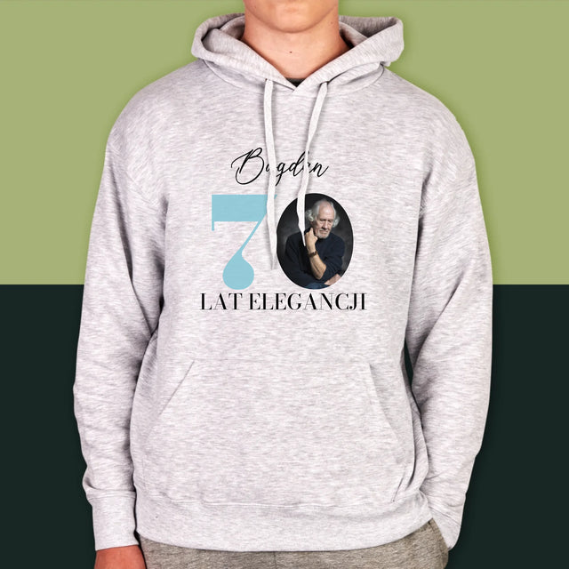 Zdjęcie I Podpis: 70 Lat Elegancji - Bluza Męska z Kapturem