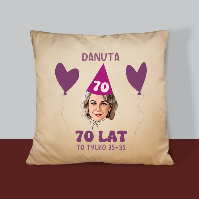 Twoja Postać: Urodzinowy Portret - Poduszka z Nadrukiem