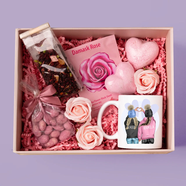 Kreator Postaci: Zimowe Przyjaciółki - Zestaw prezentowy z kubkiem i różanym spa