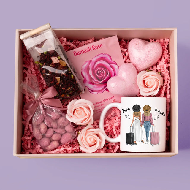 Kreator Postaci: Przyjaciółki Podróżniczki - Zestaw prezentowy z kubkiem i różanym spa