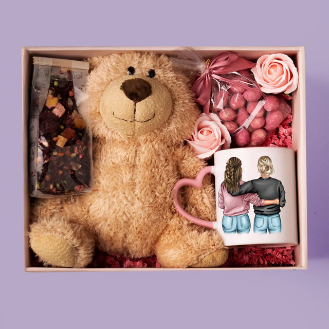 Kreator Postaci: 18 Urodziny Przyjaciółki - Zestaw Prezentowy z Kubkiem, Misiem i Słodkościami