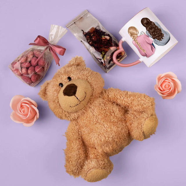 Kreator Postaci: Przyjaciółki - Zestaw Prezentowy z Kubkiem, Misiem i Słodkościami