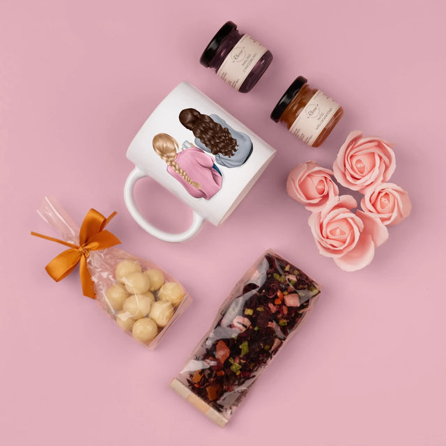 Kreator Postaci: Przyjaciółki - Zestaw prezentowy z kubkiem, herbatą i słodkościami