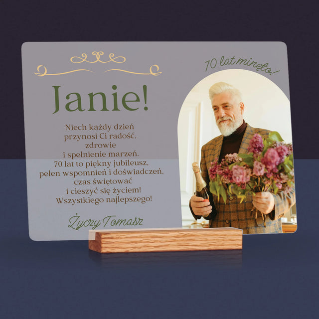 Zdjęcie I Podpis: 70 Lat Minęło - Wydruk Na Szkle Akrylowym