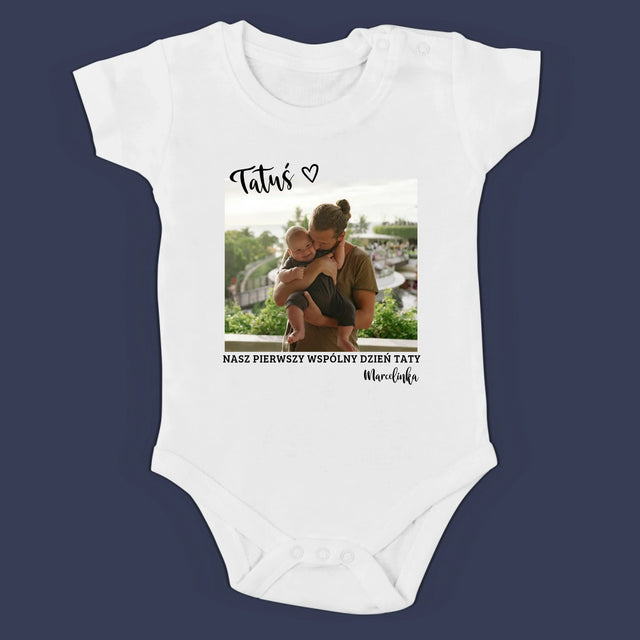 Zdjęcie i Podpis: Pierwszy Dzień Tatusia - Zestaw Koszulka Męska i Body Niemowlęce