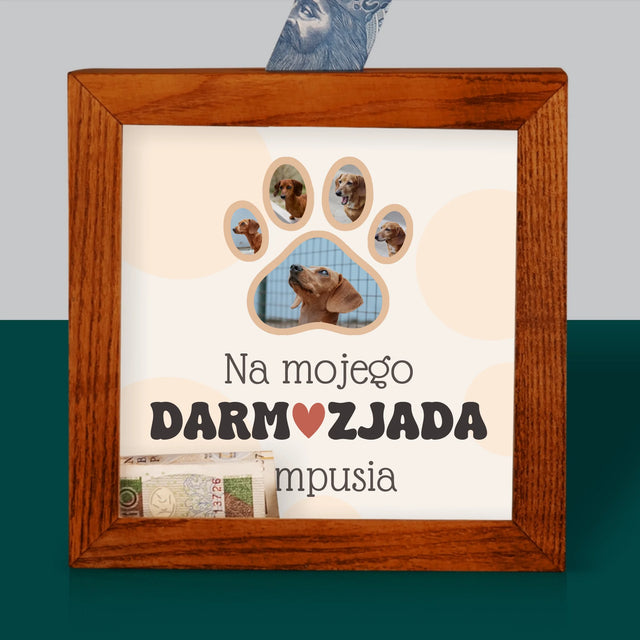 Kształt Ze Zdjęć: Na Mojego Darmozjada - Drewniana Skarbonka