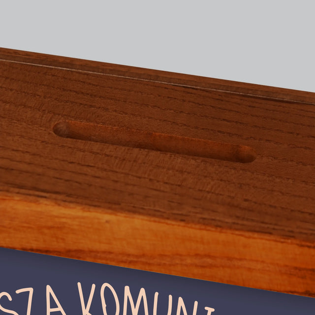 Zdjęcie I Podpis: Pierwsza Komunia Święta - Drewniana Skarbonka