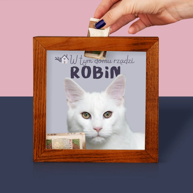 Zdjęcie I Podpis: W Tym Domu Rządzi Zwierzak - Drewniana Skarbonka