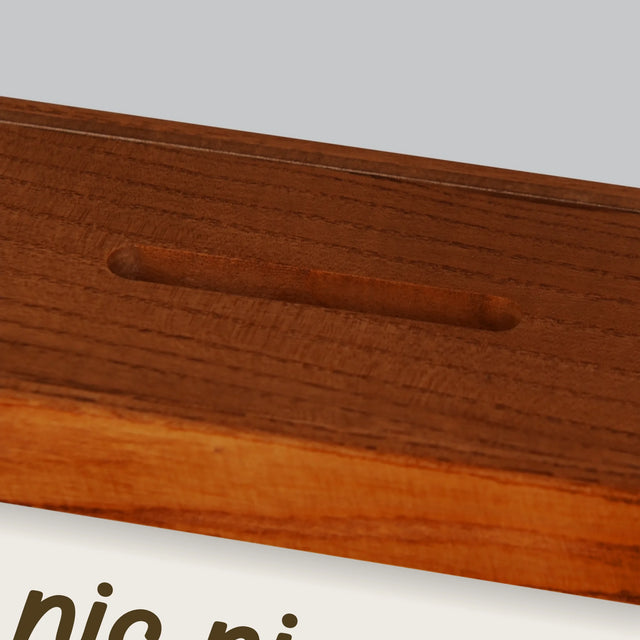 Zdjęcie I Podpis: Nic Nie Muszę! Emerytka - Drewniana Skarbonka